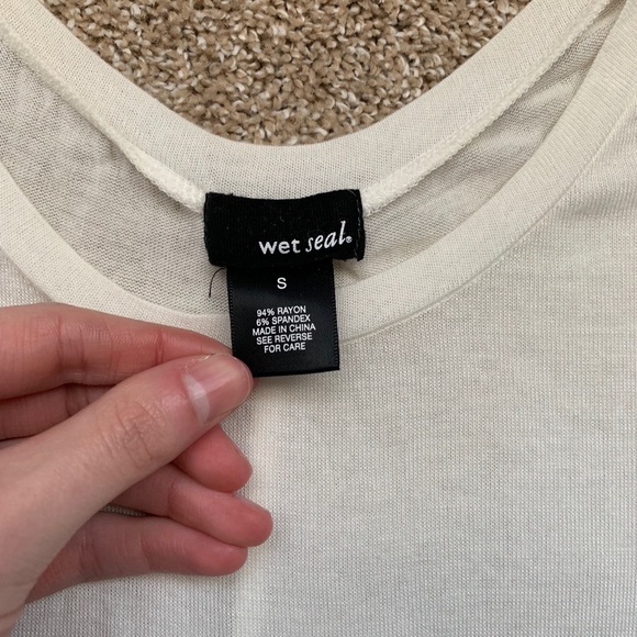 White tank - Picture 2 of 2